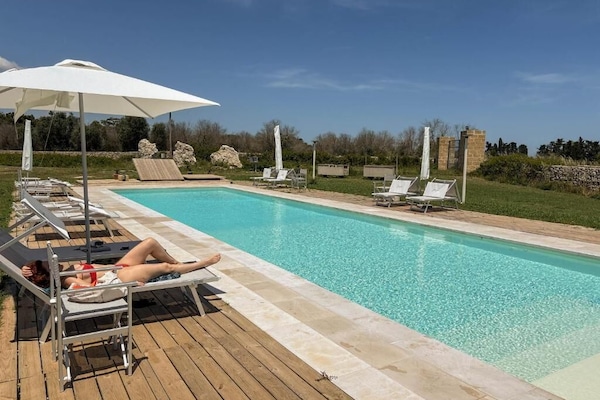 Piscine extérieure (ouverte en saison)
