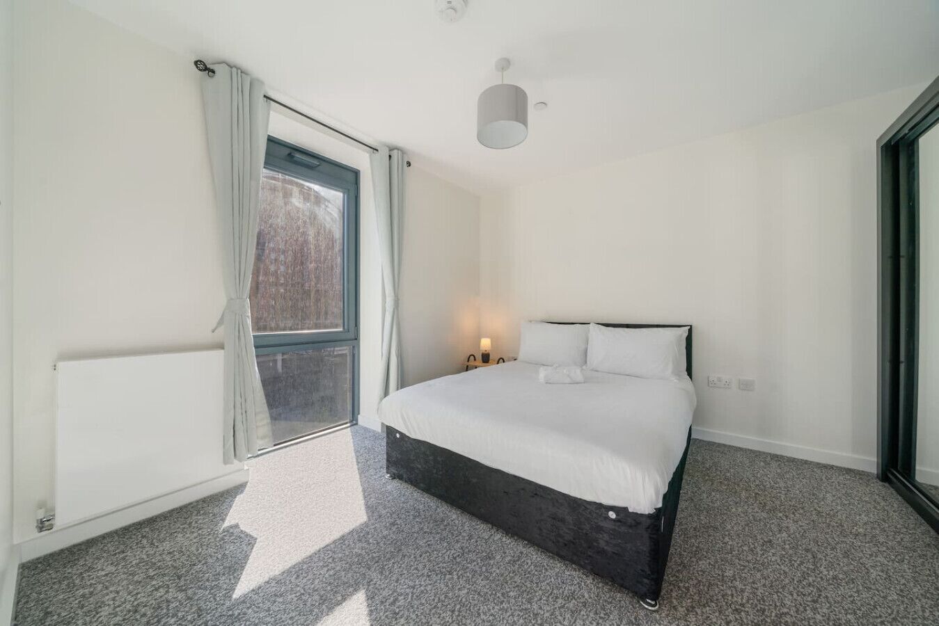 1 多间卧室、WiFi、床单