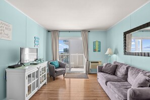 Smart TV, DVD player, books - Ocean Pier Unit 303 Sleeps 6-2br/2ba-Full Kitchen-Pool-Direct Oceanfront Balcony (North Myrtle Beach)