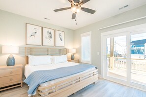4 bedrooms, iron/ironing board, free WiFi - Current Situation - 4 BR Modern Townhouse In Great Location (Surf City)