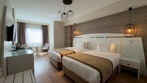 Standard Twin Room | Desk, free WiFi - Golden Park Hotel (İstanbul)