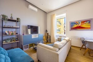 Apartment (1 Bedroom) | Interior - Lite Life Panoramic Flat by Napoliapartments (Naples)