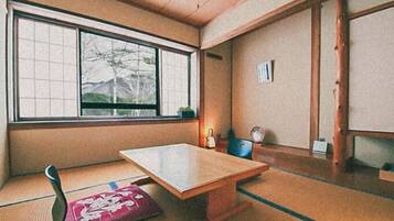 Chambre double, vue sur la montagne