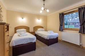 Room - Rainbow Spa Plus (Pet) (Fowlis)