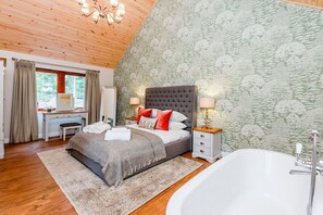 Room - Byron Premier Spa (Pet) (Fowlis)