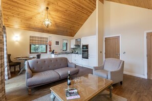 Living area - Byron Premier Spa (Pet) (Fowlis)