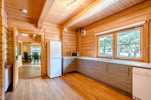 Dishwasher - Foresters Spa Plus (Pet) (Fowlis)