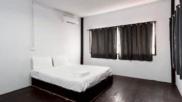 Camera doppia | Una scrivania, Wi-Fi gratuito