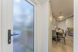 Interior - Horncastle Spa Plus (Pet), Louth (Louth)
