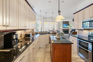 Fridge, microwave, oven, stovetop - Renovated 4 Br House w/Private Pool/Hot Tub (Myrtle Beach)