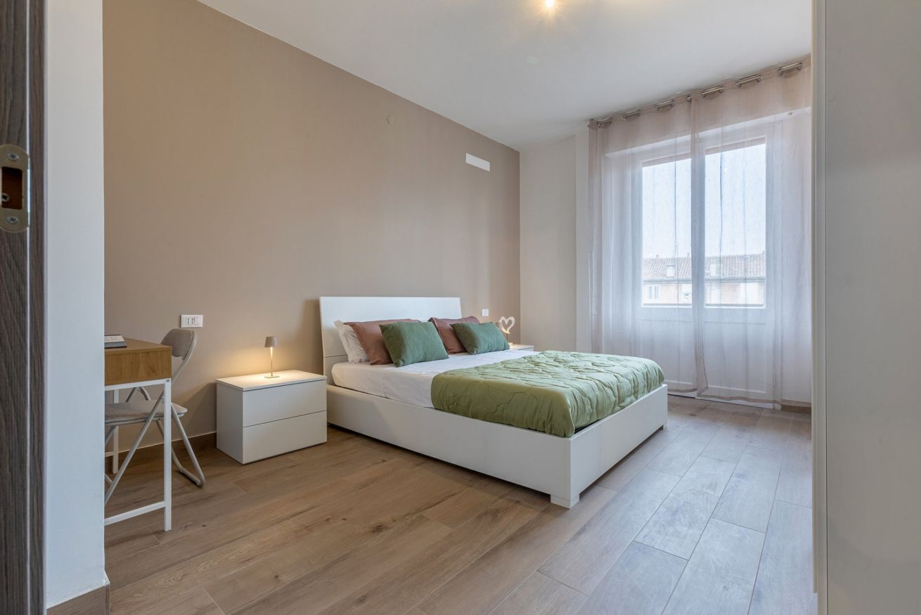 3 chambres, fer et planche à repasser