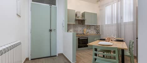 Fridge, microwave, dishwasher