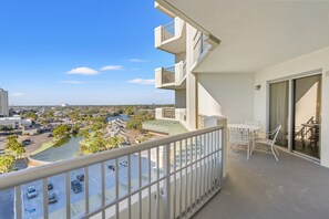 Property grounds - Royale Palms 806 2 Br Oceanview w/Pool (Myrtle Beach)