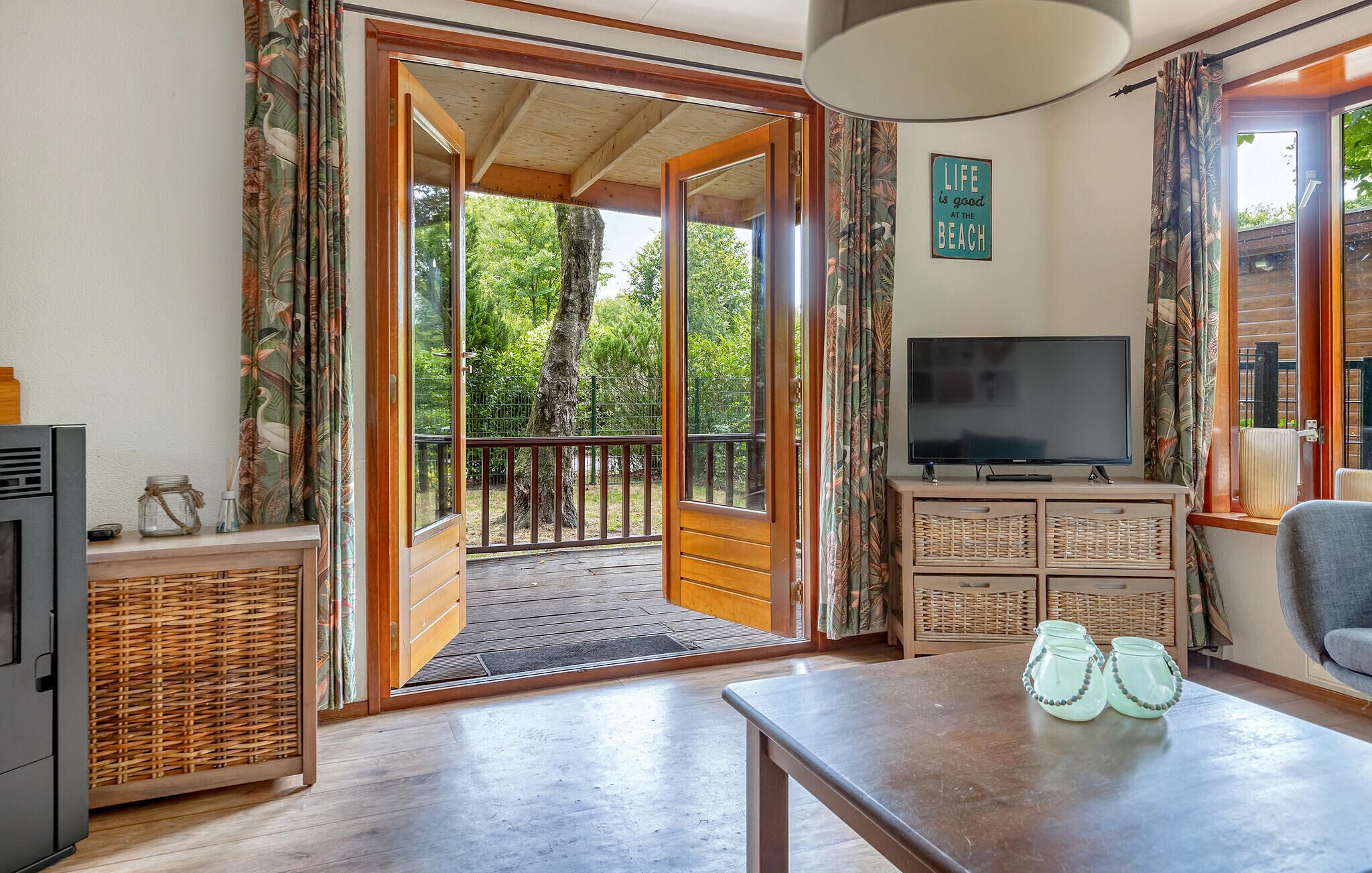 TV connectée, cheminée