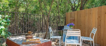 Modern Cozy Stay w Outdoor Patio Grill