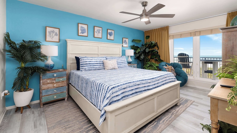 Beachfront Island Condo With Balcony Pool Grill