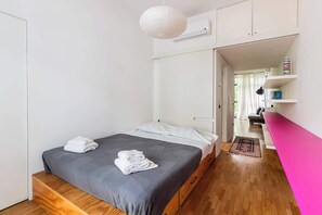 Apartment - Casa Watt Stylish Apartment With Balcony (Milan)