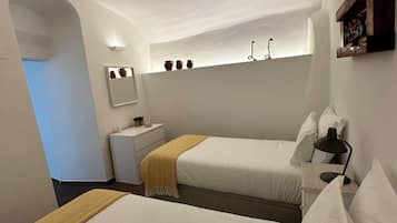 House, 3 Bedrooms, Patio | Iron/ironing board, travel cot, free WiFi, bed sheets