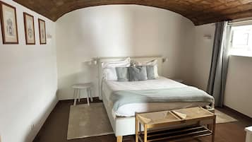 House, 3 Bedrooms, Patio | Iron/ironing board, travel crib, free WiFi, bed sheets