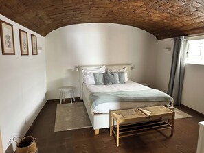 House, 3 Bedrooms, Patio | Iron/ironing board, travel crib, free WiFi, bed sheets - Casa Teresa (Évora)