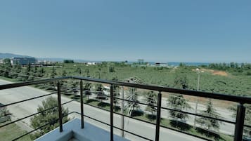 Basic Apartment, Sea View | Property grounds