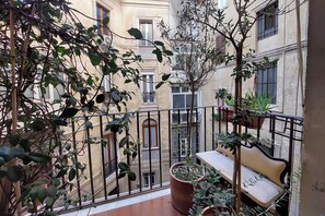 Property grounds - Beautiful stylish apartment in monti area (Roma)