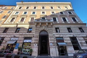Exterior - Beautiful stylish apartment in monti area (Roma)