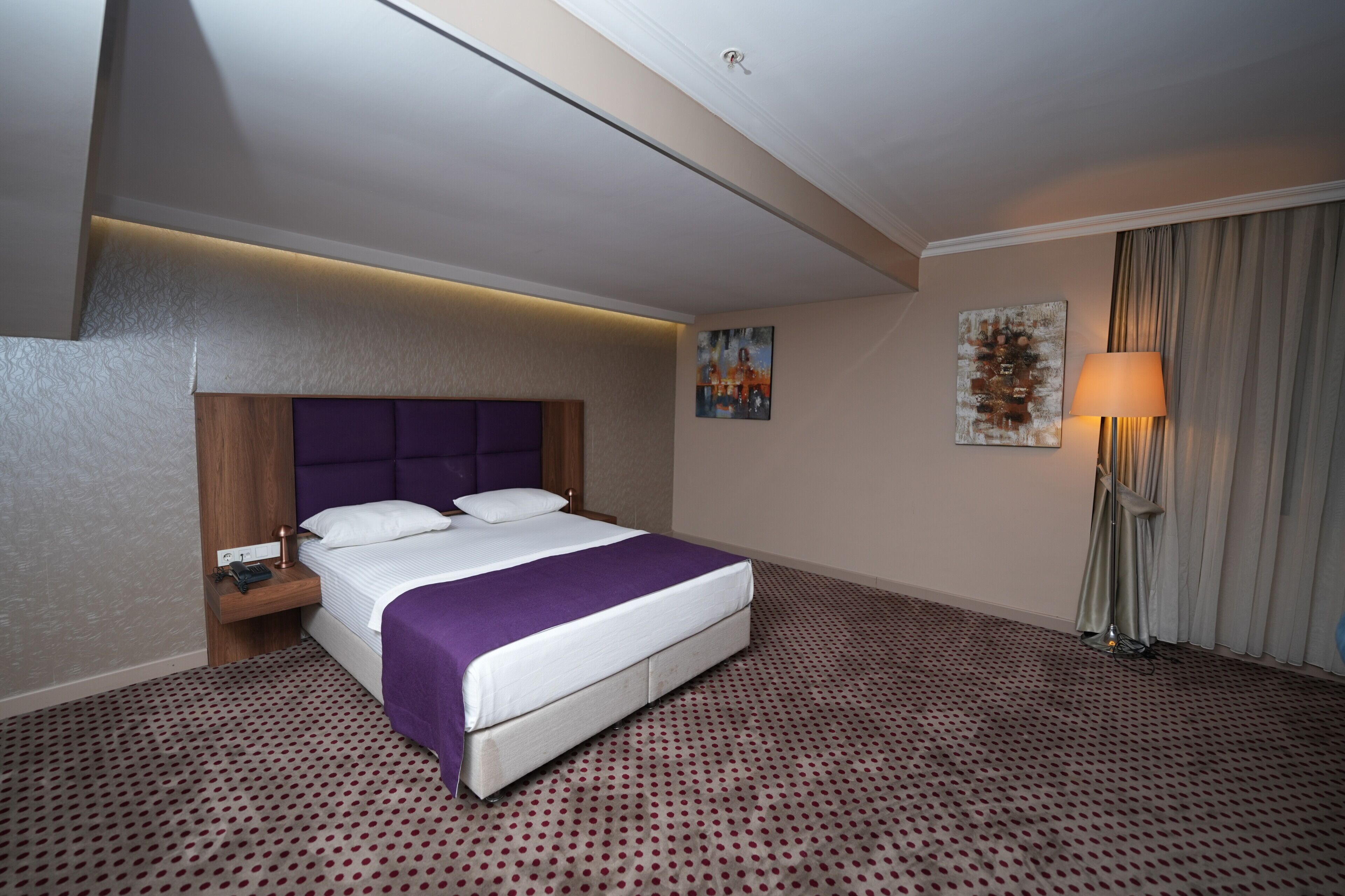 Family Room, City View | Desk, laptop workspace, free WiFi