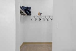 Interior - luxury modern Buckhead loft walks to shopping , dining & nightlife (Atlanta)