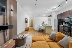 TV - luxury modern Buckhead loft walks to shopping , dining & nightlife (Atlanta)