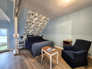 Apartment | 1 bedroom - Normandy Couple Getaway With Garden (Saint-Sauveur-Villages)