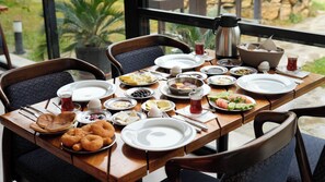 Free daily cooked-to-order breakfast - Garrya Romo Hotel (Urla)