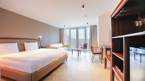 ห้องดีลักซ์ดับเบิล, ระเบียง, วิวภูเขา | มินิบาร์, ห้องเก็บเสียง, เตารีด/โต๊ะรีดผ้า, Wi-Fi ฟรี