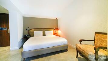 Comfort tweepersoonskamer, uitzicht op bergen | Een minibar, geluiddichte muren, een strijkplank/strijkijzer