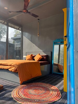 Deluxe Cabin, Mountain View | Free WiFi, bed sheets