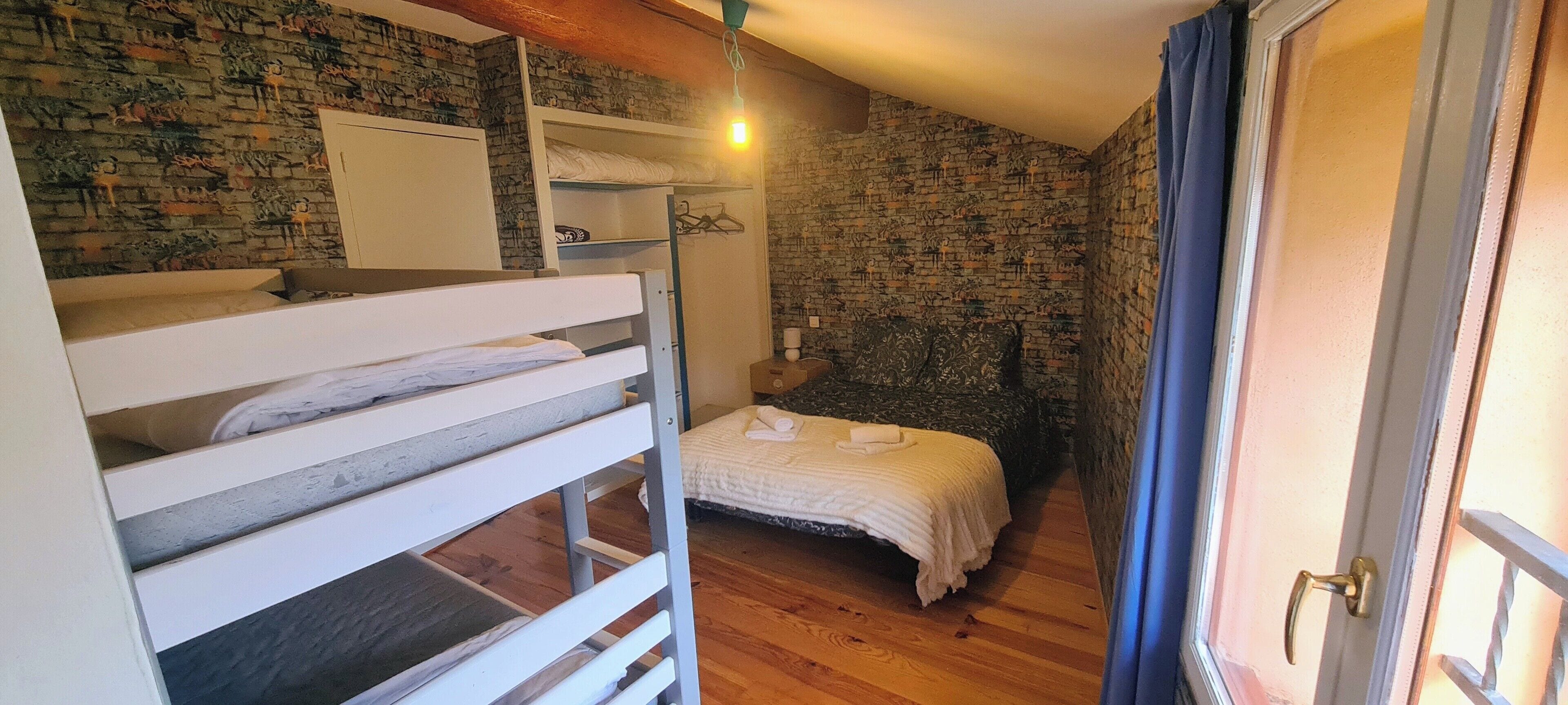 7 bedrooms, iron/ironing board, travel crib, free WiFi