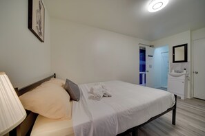 House (4 Bedrooms) | Interior - Duplex Group Getaway 3 Mi to Dtwn Bellevue! (Bellevue)