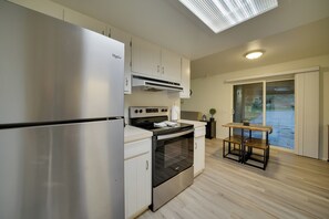 House (4 Bedrooms) | Interior - Duplex Group Getaway 3 Mi to Dtwn Bellevue! (Bellevue)