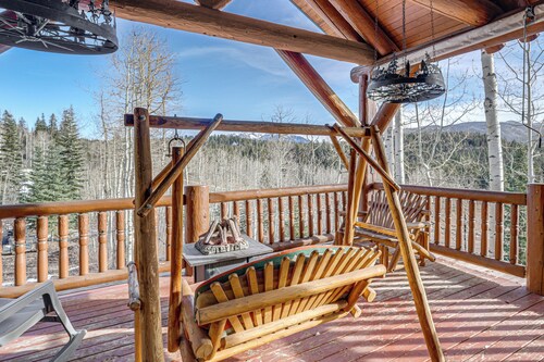 5 Mi to Purgatory Resort, Mtn-view Family Cabin!