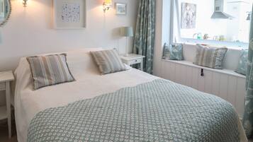 3 bedrooms, individually decorated, individually furnished, free WiFi