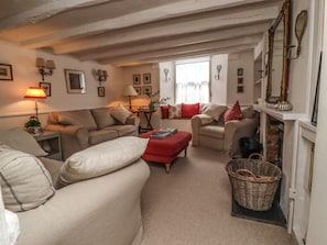 Living area - Mariners Cottage (Bideford)
