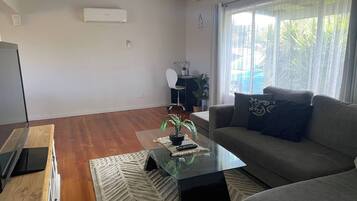 House, 3 Bedrooms, Smoking, Balcony | Interior