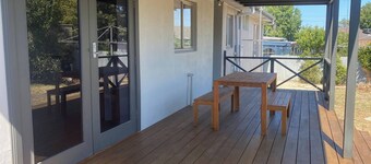 Private 3bed Home With Large Deck Central Location