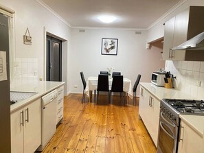 Nhà, 3 phòng ngủ, hút thuốc, ban công | Nội thất