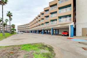 Interior - Steps to North Beach: Gem w/ Ocean-view Balcony! (Corpus Christi)