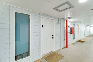 Interior - Steps to North Beach: Gem w/ Ocean-view Balcony! (Corpus Christi)