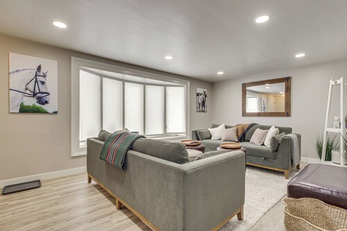 3 Blocks to Lambeau Field! Bright Home w/ Yard