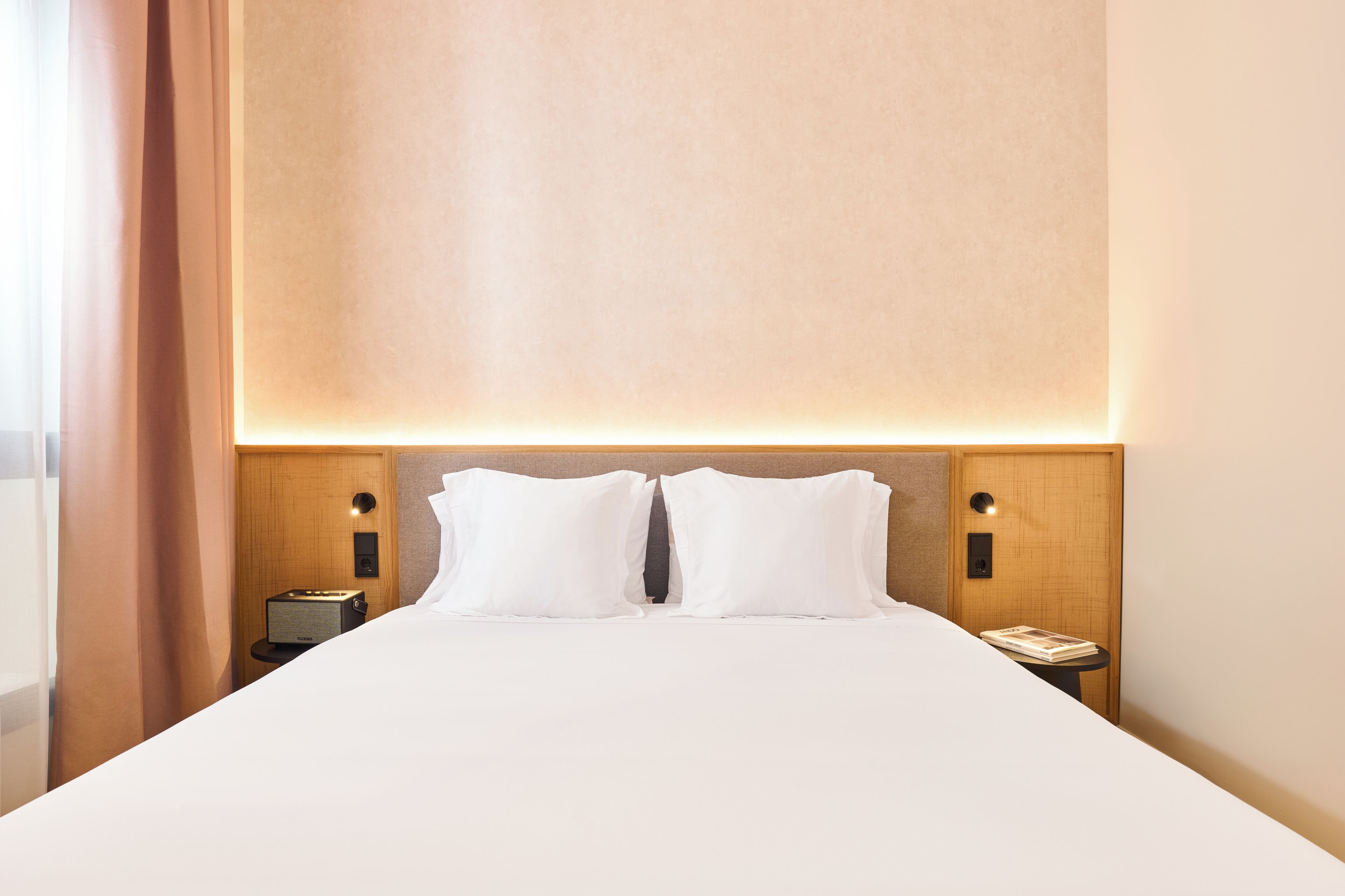 Studio | In-room safe, laptop workspace, soundproofing, iron/ironing board
