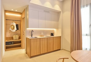 Studio | Private kitchen | Coffee/tea maker, fridge, microwave, stovetop -  Ocean Drive Málaga (Málaga)