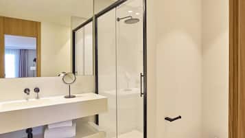 Deluxe Apartment, 1 Bedroom | Bathroom | Shower, free toiletries, hair dryer, bathrobes